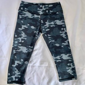 Lululemon Camo Leggings Size 8